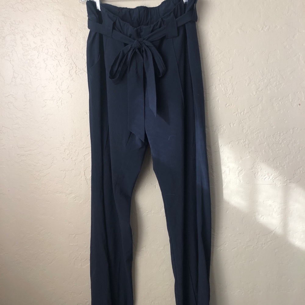 Athleta Tie front pants